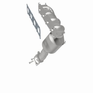 Jeep Cherokee Catalytic Converter - Magnaflow - OEM Grade Direct-Fit Manifold - `14-`17