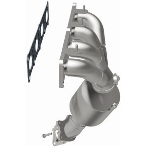 Jeep Cherokee Catalytic Converter - Magnaflow - OEM Grade Direct-Fit Manifold - `14-`17