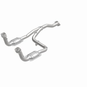 Jeep Liberty Catalytic Converter - Magnaflow - HM Grade Direct-Fit - `05-`07
