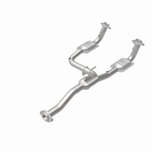 Jeep Liberty Catalytic Converter - Magnaflow - HM Grade Direct-Fit - `05-`07