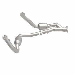 Jeep Commander Catalytic Converter - Magnaflow - Direct Fit - 2006