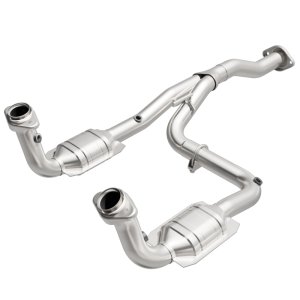 Jeep Liberty Catalytic Converter - Magnaflow - Direct-Fit - `05-`07 Jeep Liberty Catalytic Converter - Magnaflow - Direct-Fit - `05-`07