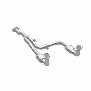 Jeep Liberty Catalytic Converter - Magnaflow - Direct-Fit - `05-`07 Jeep Liberty Catalytic Converter - Magnaflow - Direct-Fit - `05-`07