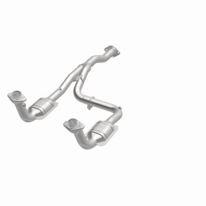 Jeep Liberty Catalytic Converter - Magnaflow - Direct-Fit - `05-`07 Jeep Liberty Catalytic Converter - Magnaflow - Direct-Fit - `05-`07