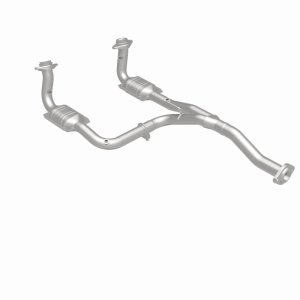 Jeep Liberty Catalytic Converter - Magnaflow - Direct-Fit - `05-`07 Jeep Liberty Catalytic Converter - Magnaflow - Direct-Fit - `05-`07