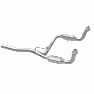 Jeep Liberty Catalytic Converter - Magnaflow - Direct-Fit, OEM Grade - 2008
