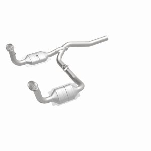 Jeep Liberty Catalytic Converter - Magnaflow - Direct-Fit, OEM Grade - 2008