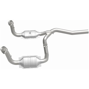 Jeep Liberty Catalytic Converter - Magnaflow - Direct-Fit, OEM Grade - 2008