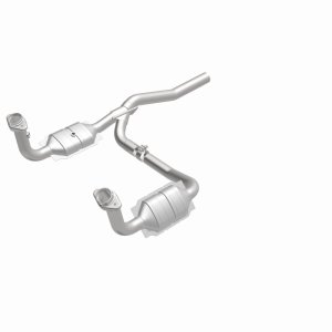 Jeep Liberty Catalytic Converter - Magnaflow - Direct-Fit, OEM Grade - 2008
