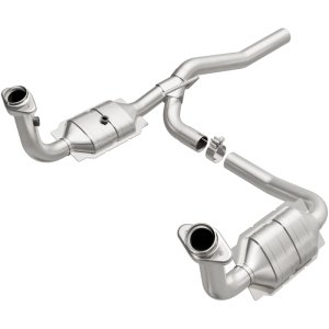 Jeep Liberty Catalytic Converter - Magnaflow - Direct-Fit, OEM Grade - 2008