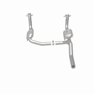 Jeep Liberty Catalytic Converter - Magnaflow - Direct-Fit, OEM Grade - 2008