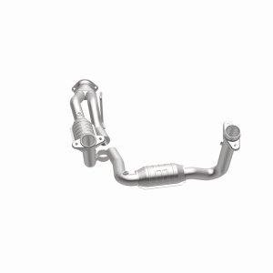 Jeep Commander Catalytic Converter - Magnaflow - OEM Grade Direct-Fit - `08-`10