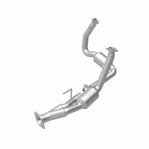 Jeep Commander Catalytic Converter - Magnaflow - Direct-Fit - `06-`10