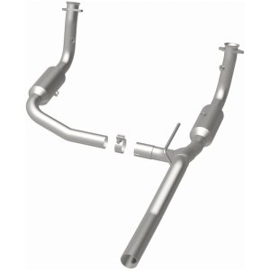 Jeep Liberty Catalytic Converter - Magnaflow - California Grade CARB Compliant Direct-Fit - 2008