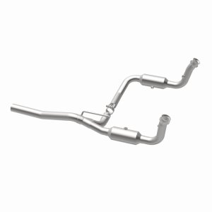 Jeep Liberty Catalytic Converter - Magnaflow - California Grade CARB Compliant Direct-Fit - 2008