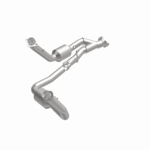 Jeep Commander Catalytic Converter - Magnaflow - California Grade CARB Compliant Direct-Fit - `06-`10