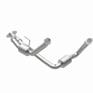 Jeep Commander Catalytic Converter - Magnaflow - California Grade CARB Compliant Direct-Fit - `06-`10