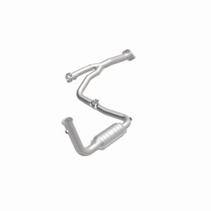 Jeep Liberty Catalytic Converter - Magnaflow - HM Grade Direct-Fit - 2004