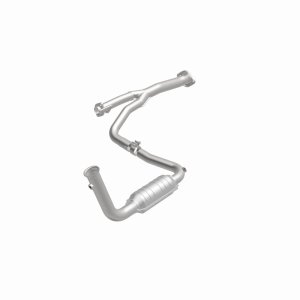 Jeep Liberty Catalytic Converter - Magnaflow - HM Grade Direct-Fit - 2004