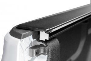 Jeep Gladiator Tonneau Cover - Rugged Ridge - Armis Retractable Locking Bed Cover 