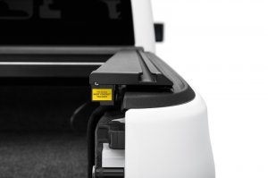 Jeep Gladiator Tonneau Cover - Rugged Ridge - Armis Retractable with Max Track - Black - `20-`22