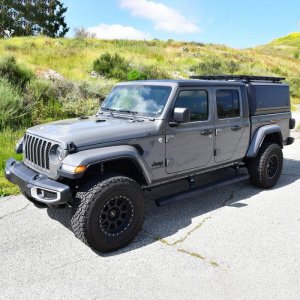 Jeep Gladiator Running Boards - Westin - Pro-e - Textured Black - `20-`24