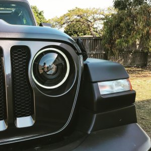 Jeep Gladiator Headlight Assembly - ORACLE Lighting - Oculus Bi-LED Projector - Amber/White - `20-`21