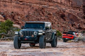Jeep Gladiator Light Bar Mount Kits - Integrated Windshield - ORACLE Lighting - Matte Black