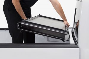 Jeep Gladiator - ACC LOMAX Tri-Fold Cover