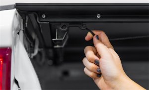 Jeep Gladiator Tri-Fold Cover - Access - LOMAX - Black - 2020+