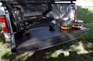 Jeep Gladiator Tailgate Protector - Dee Zee - Polymer Composition - `20-`23