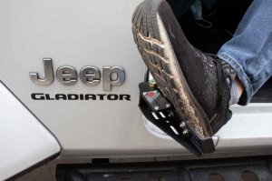 Jeep Gladiator Foot Peg Set - Fishbone Offroad - Steel - Black - 2020+