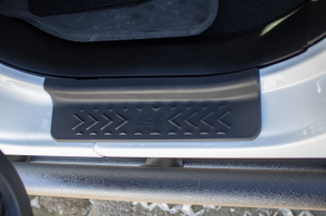 Jeep Gladiator Rocker Guard - Fishbone Offroad - Fishbone Offroad FB23142 - Black textured powder coat - 2020+