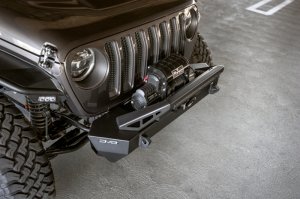 Jeep Gladiator Front Bumper - DV8 Offroad - FS-25 Stubby with Plated Bull Bar - `20-`23