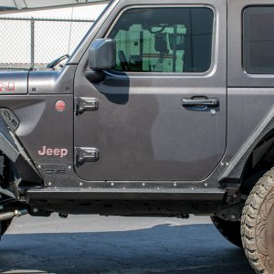 Jeep Gladiator Rock Slider Steps - DV8 Offroad - Frame Mounted - 2018