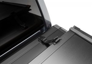 Jeep Gladiator - UND Triad Covers