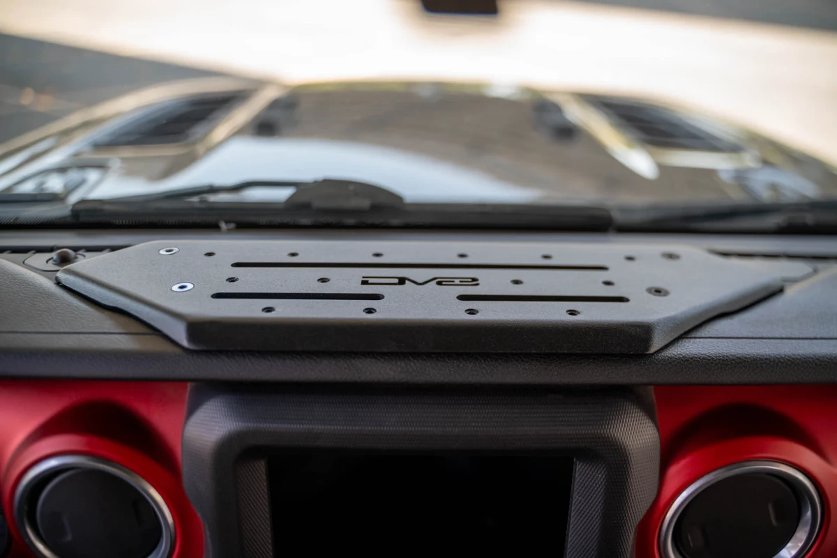 Jeep Gladiator JT Digital Device Kit - DV8 Offroad - Device Dash Mount V2 - `20-`23