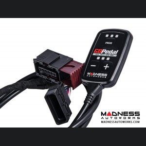 Jeep Wrangler JL 2.0L Throttle Response Controller - MADNESS GOPedal - Bluetooth